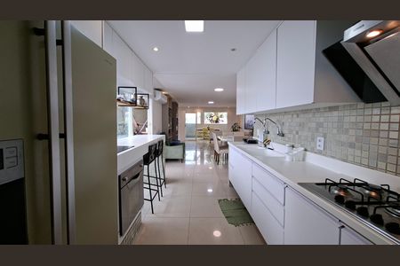 Cozinha  de casa para alugar com 4 quartos, 140m² em Brotas, Salvador