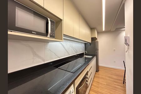 Cozinha de kitnet/studio para alugar com 1 quarto, 39m² em Saco dos Limões, Florianópolis