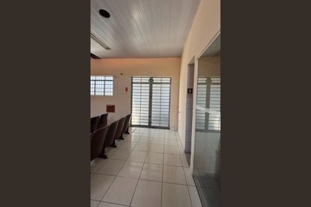 Casa à venda com 179m², 2 quartos e sem vaga