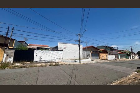 Casa à venda com 179m², 2 quartos e sem vaga