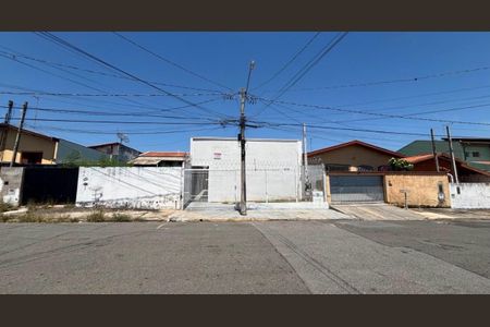 Casa à venda com 179m², 2 quartos e sem vaga
