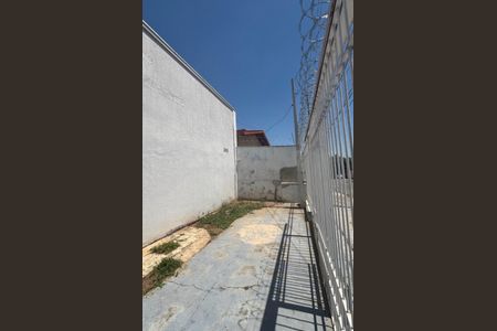 Casa à venda com 179m², 2 quartos e sem vaga