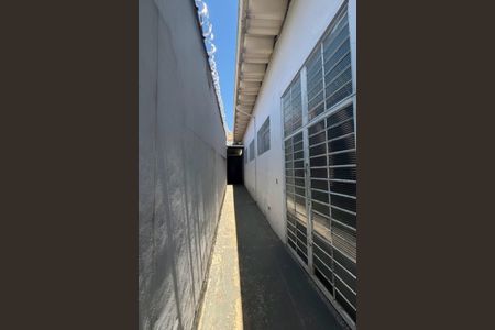Casa à venda com 179m², 2 quartos e sem vaga
