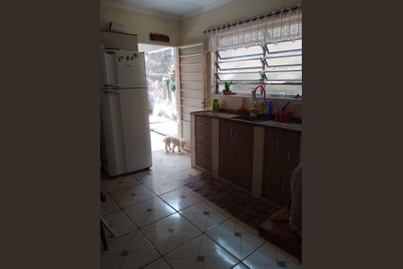Casa à venda com 4 quartos, 146m² em Jardim Marisa, São Paulo