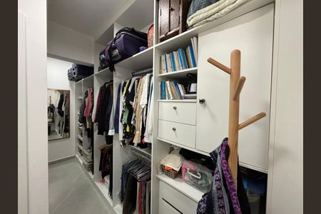 Apartamento para alugar com 89m², 3 quartos e 2 vagas Apartamento para alugar com 89m², 3 quartos e 2 vagasCloset da suíte 1