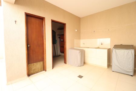 Casa para alugar com 312m², 3 quartos e 4 vagasÁrea de Serviço