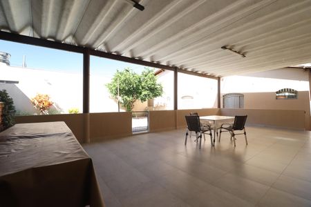 Casa para alugar com 312m², 3 quartos e 4 vagasVaranda