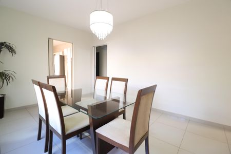 Casa para alugar com 312m², 3 quartos e 4 vagasSala