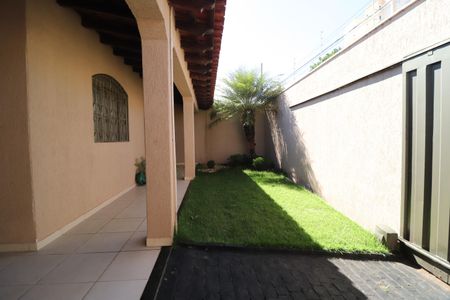 Casa para alugar com 312m², 3 quartos e 4 vagasJardim