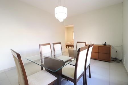 Casa para alugar com 312m², 3 quartos e 4 vagasSala