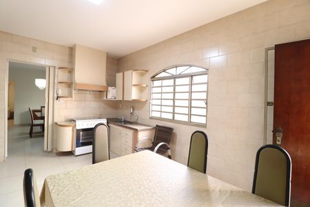Casa para alugar com 312m², 3 quartos e 4 vagasCozinha