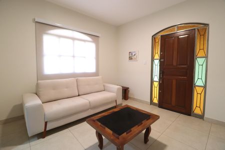 Casa para alugar com 312m², 3 quartos e 4 vagasSala