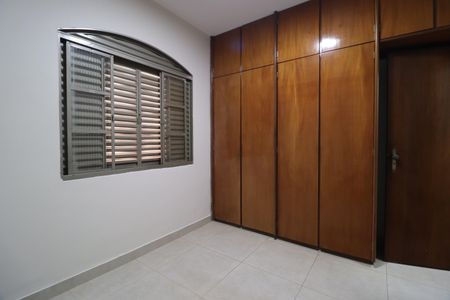 Casa para alugar com 312m², 3 quartos e 4 vagasQuarto 2