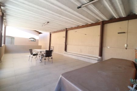 Casa para alugar com 312m², 3 quartos e 4 vagasVaranda