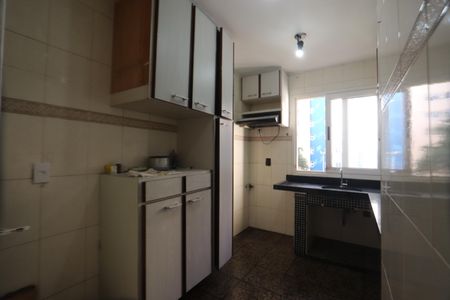 Cozinha de apartamento para alugar com 3 quartos, 74m² em Vila Alpina, São Paulo