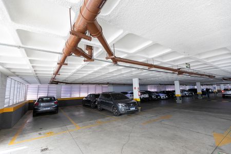 Apartamento à venda com 62m², 2 quartos e 1 vaga Apartamento à venda com 62m², 2 quartos e 1 vagaÁREA COMUM GARAGEM