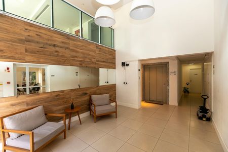 Apartamento à venda com 62m², 2 quartos e 1 vaga Apartamento à venda com 62m², 2 quartos e 1 vagaÁREA COMUM HALL DE ANTRADA