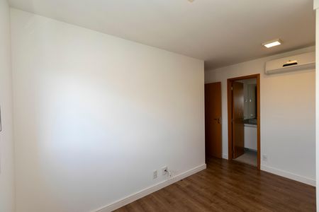 Apartamento à venda com 62m², 2 quartos e 1 vaga Apartamento à venda com 62m², 2 quartos e 1 vagaQUARTO Nº 2 - SUITE