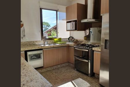 Casa de condomínio à venda com 450m², 3 quartos e 3 vagas