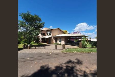 Casa de condomínio à venda com 450m², 3 quartos e 3 vagas