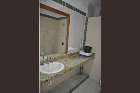 Apartamento à venda com 120m², 3 quartos e sem vagaBanheiro