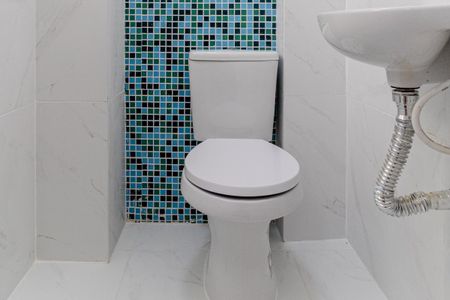 Banheiro de apartamento para alugar com 1 quarto, 39m² em República, São Paulo