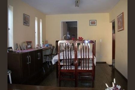 Casa à venda com 5 quartos, 600m² em Vila Cordeiro, São Paulo