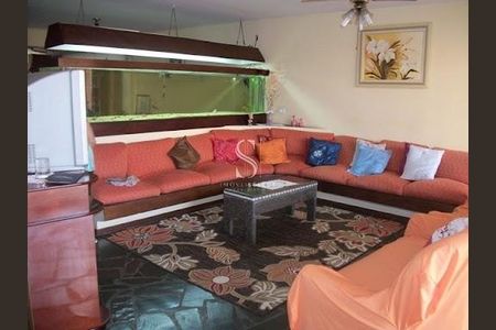 Casa à venda com 5 quartos, 600m² em Vila Cordeiro, São Paulo