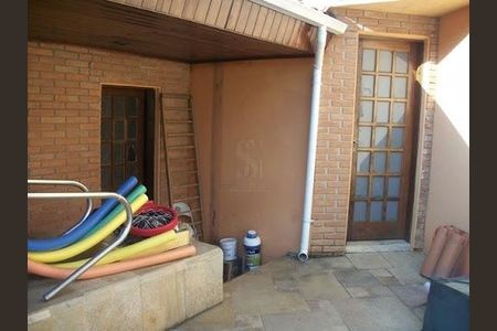 Casa à venda com 5 quartos, 600m² em Vila Cordeiro, São Paulo