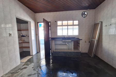 Casa para alugar com 225m², 2 quartos e 3 vagasCozinha