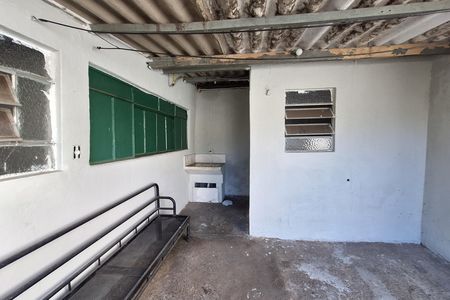 Casa para alugar com 225m², 2 quartos e 3 vagasEdícula