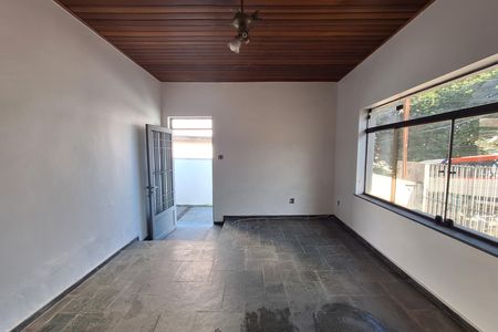 Casa para alugar com 225m², 2 quartos e 3 vagasSala