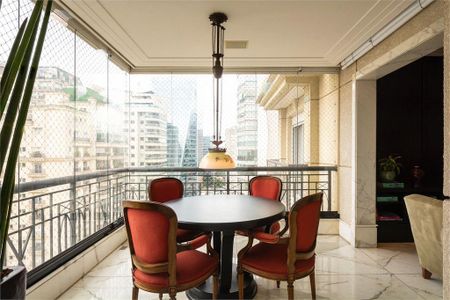 Apartamento à venda com 3 quartos, 333m² em Vila Nova Conceição, São Paulo