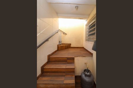Escada de casa à venda com 4 quartos, 260m² em Jardim Umarizal, São Paulo