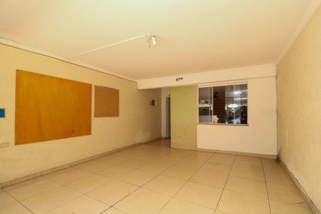 Garagem de casa à venda com 4 quartos, 260m² em Jardim Umarizal, São Paulo