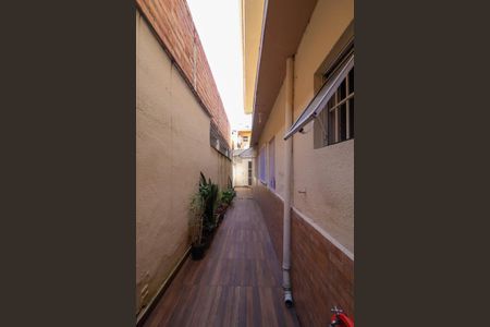 Corredor de casa à venda com 4 quartos, 260m² em Jardim Umarizal, São Paulo