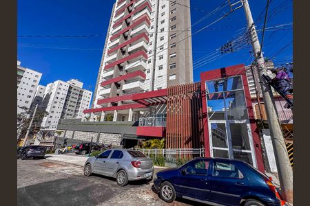 Apartamento à venda com 94m², 3 quartos e 2 vagas Apartamento à venda com 94m², 3 quartos e 2 vagasFachada e portaria