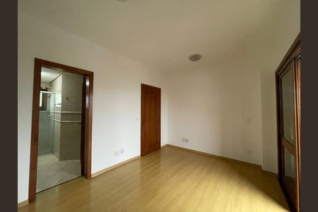 Apartamento para alugar com 120m², 3 quartos e 1 vaga