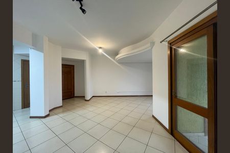 Apartamento para alugar com 120m², 3 quartos e 1 vaga