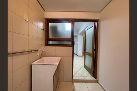 Apartamento para alugar com 120m², 3 quartos e 1 vaga