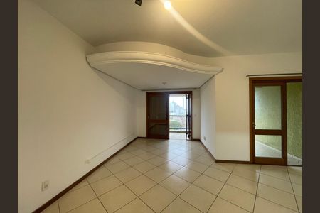 Apartamento para alugar com 120m², 3 quartos e 1 vaga