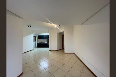 Apartamento para alugar com 120m², 3 quartos e 1 vaga