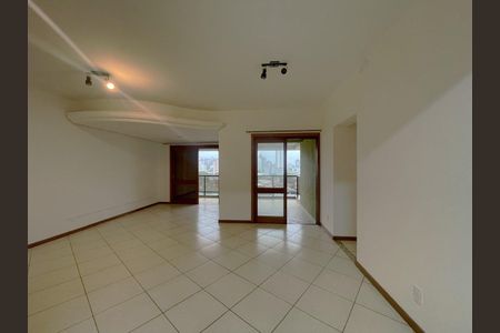 Apartamento para alugar com 120m², 3 quartos e 1 vaga