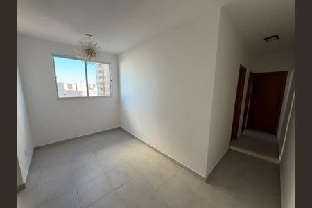 Cozinha de apartamento para alugar com 1 quarto, 53m² em Jardim Patricia, Uberlândia