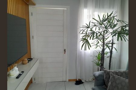 Sala de casa de condomínio para alugar com 2 quartos, 40m² em Restinga, Porto Alegre
