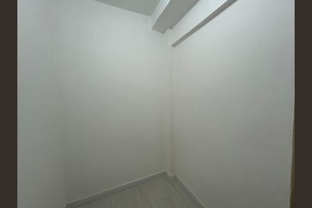 Quarto de Serviço de apartamento para alugar com 1 quarto, 54m² em Lins de Vasconcelos, Rio de Janeiro