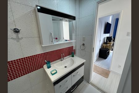 Banheiro de apartamento para alugar com 1 quarto, 54m² em Lins de Vasconcelos, Rio de Janeiro