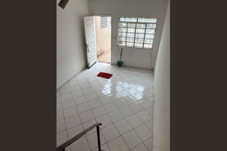 Casa à venda com 2 quartos, 70m² em Jardim Rizzo, São Paulo