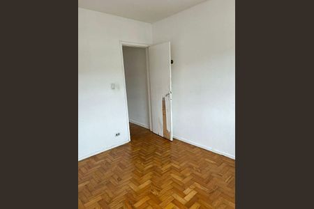 Casa à venda com 2 quartos, 70m² em Jardim Rizzo, São Paulo