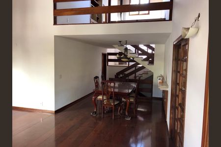 Foto 03 de casa para alugar com 3 quartos, 380m² em Jardim Morumbi, São Paulo